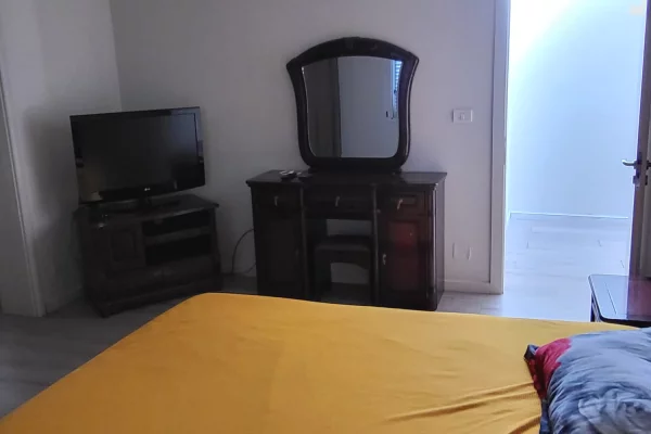 Shtepi me qera Apartament ne Tirane, 2+1, Mobilimi E mobiluar, Pagesa 70,000  Leke.