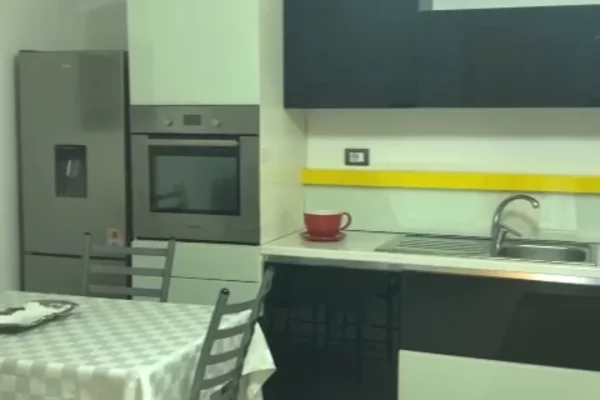 Shtepi me qera Apartament ne Tirane, 1+1, Mobilimi E mobiluar, Pagesa 50,000  Leke.