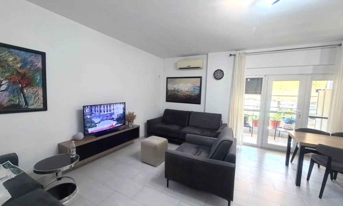 Shtepi me qera Apartament ne Tirane, 2+1, Mobilimi E mobiluar, Pagesa 70,000  Leke.
