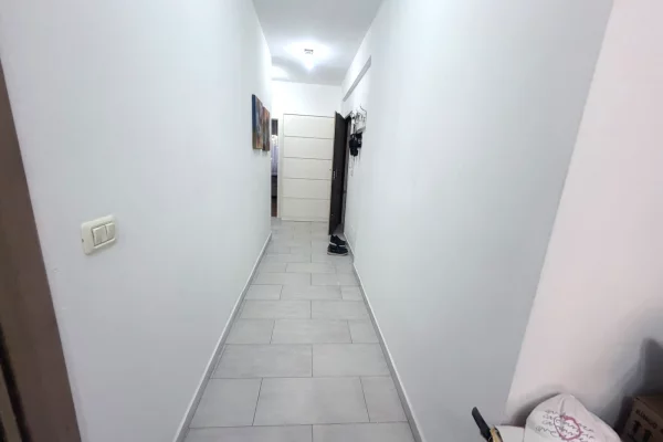 Shtepi me qera Apartament ne Tirane, 2+1, Mobilimi E mobiluar, Pagesa 70,000  Leke.