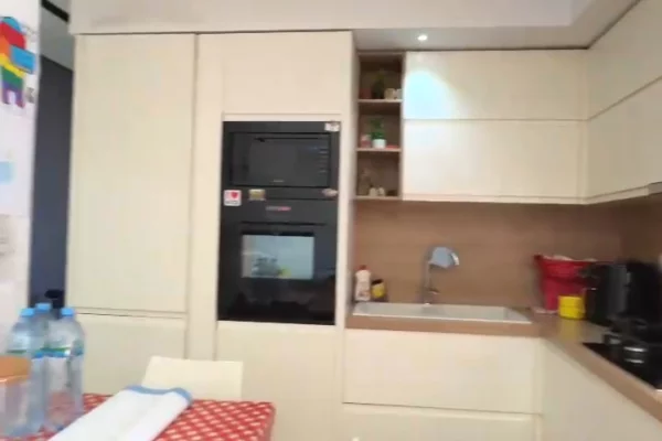 Shtepi ne shitje Apartament ne Tirane, 2+1, Mobilimi E mobiluar, Pagesa 16,700,000  Leke.
