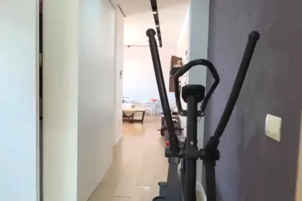 Shtepi ne shitje Apartament ne Tirane, 2+1, Mobilimi E mobiluar, Pagesa 16,700,000  Leke.