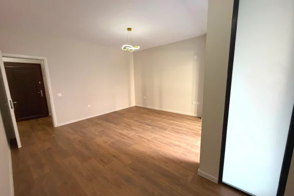 Shtepi ne shitje Apartament ne Tirane, 1+1, Mobilimi Bosh, pa mobiluar, Pagesa 11,200,000  Leke.