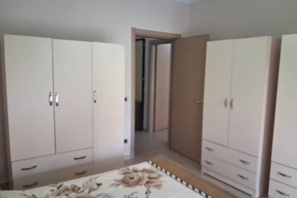 Shtepi me qera Apartament ne Tirane, 1+1, Mobilimi E mobiluar, Pagesa 50,000  Leke.