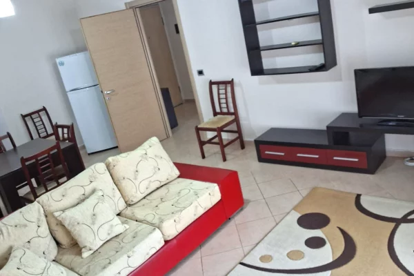 Shtepi me qera Apartament ne Tirane, 1+1, Mobilimi E mobiluar, Pagesa 50,000  Leke.