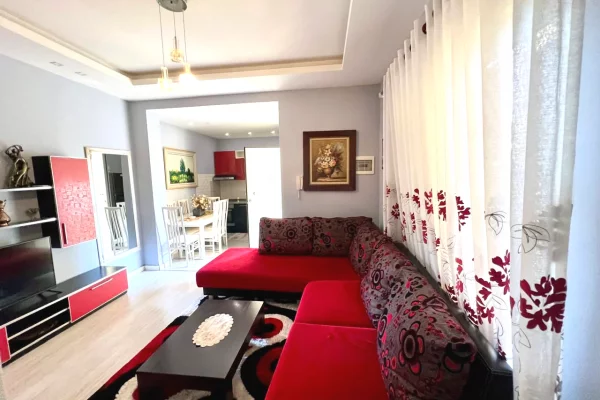 Shtepi me qera Apartament ne Tirane, 1+1, Mobilimi E mobiluar, Pagesa 50,000  Leke.