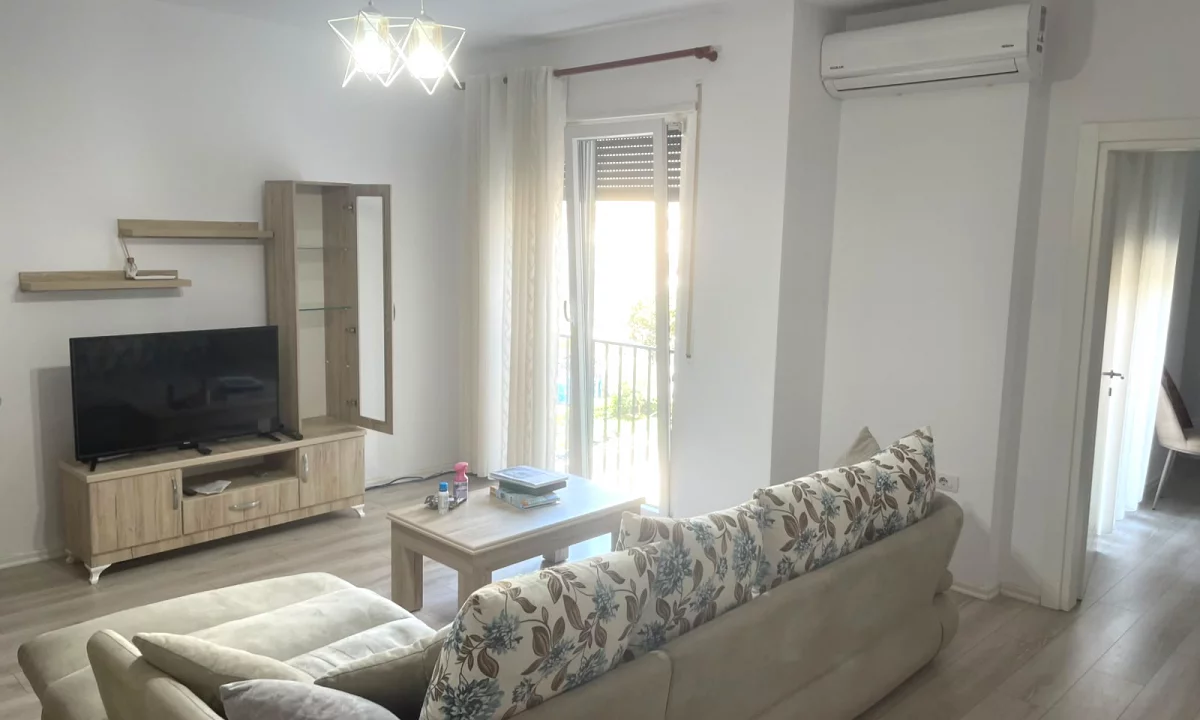Shtepi me qera Apartament ne Tirane, 1+1, Mobilimi E mobiluar, Pagesa 60,000  Leke.