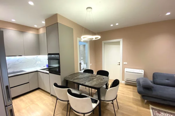 Shtepi me qera Apartament ne Tirane, 2+1, Mobilimi E mobiluar, Pagesa 65,000  Leke.