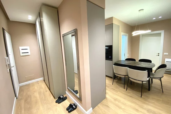 Shtepi me qera Apartament ne Tirane, 2+1, Mobilimi E mobiluar, Pagesa 65,000  Leke.