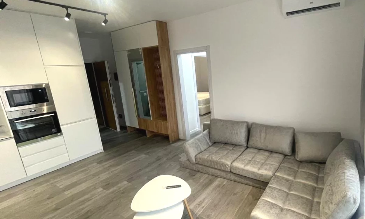 House for Sale Apartment in Tirana, 2+1, Furniture Furnished, Payment 250,000  Euro.