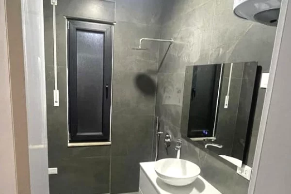 House for Sale Apartment in Tirana, 2+1, Furniture Furnished, Payment 250,000  Euro.