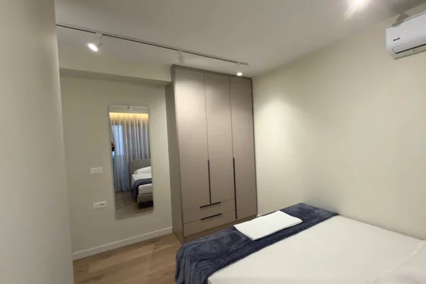 Shtepi ne shitje Apartament ne Tirane, 1+1, Mobilimi E mobiluar, Pagesa 187,000  Euro.