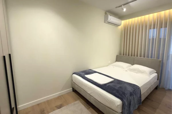 Shtepi ne shitje Apartament ne Tirane, 1+1, Mobilimi E mobiluar, Pagesa 187,000  Euro.