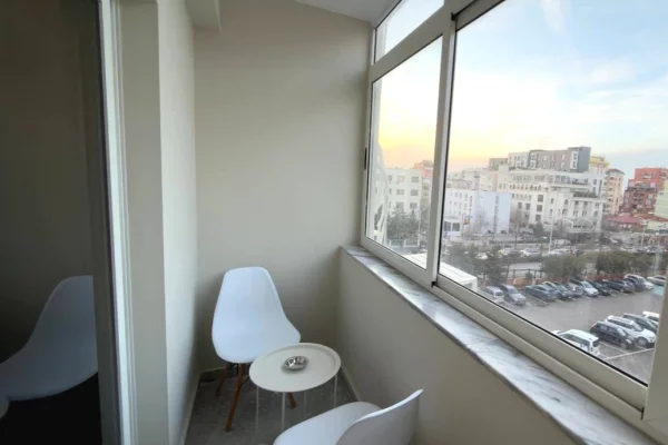 Shtepi ne shitje Apartament ne Tirane, 1+1, Mobilimi E mobiluar, Pagesa 187,000  Euro.