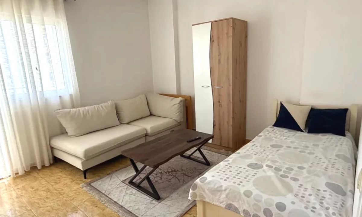 Shtepi me qera Apartament ne Tirane, 2+1, Mobilimi E mobiluar, Pagesa 600  Euro.