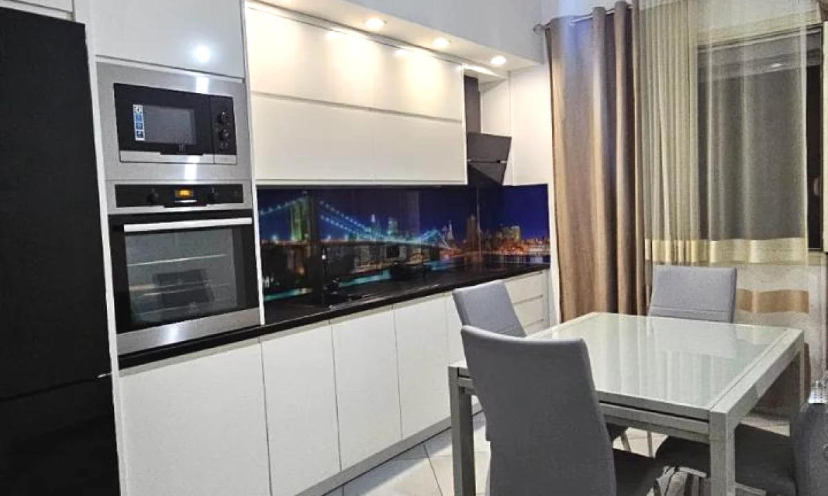 Shtepi me qera Apartament ne Tirane, 1+1, Mobilimi E mobiluar, Pagesa 600  Euro.