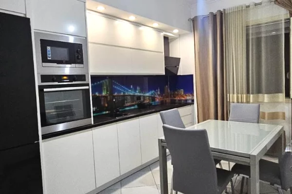 Shtepi me qera 1+1 ne Tirane - 600 Euro