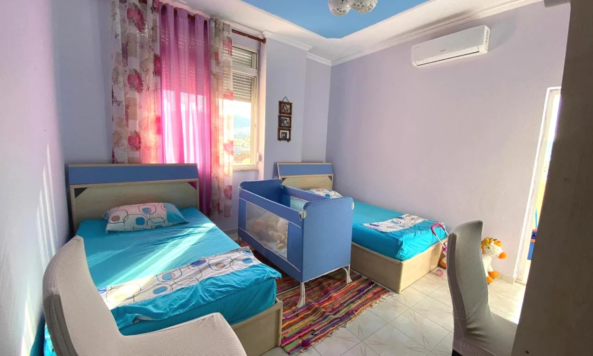Shtepi me qera Apartament ne Tirane, 2+1, Mobilimi E mobiluar, Pagesa 55,000  Leke.