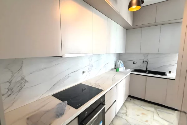 Shtepi ne shitje Apartament ne Tirane, 2+1, Mobilimi E mobiluar, Pagesa 165,000  Euro.