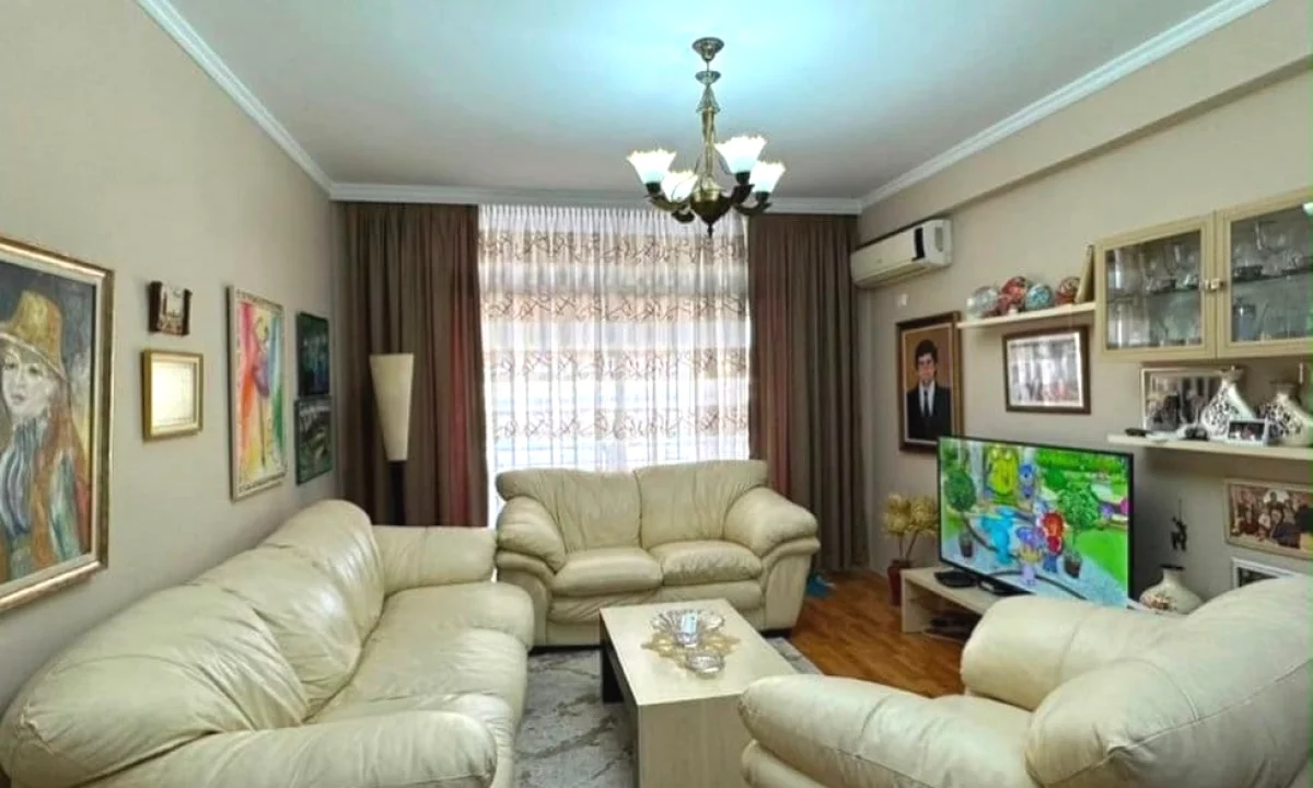 Shtepi me qera Apartament ne Tirane, 2+1, Mobilimi E mobiluar, Pagesa 80,000  Leke.