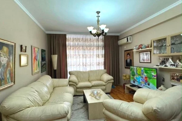 Shtepi me qera 2+1 ne Tirane - 80,000 Leke