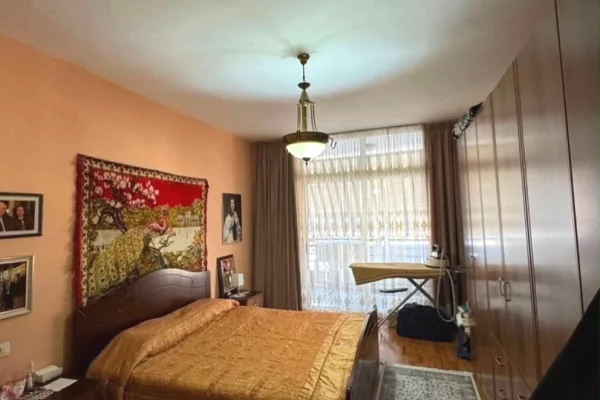 Shtepi me qera Apartament ne Tirane, 2+1, Mobilimi E mobiluar, Pagesa 80,000  Leke.