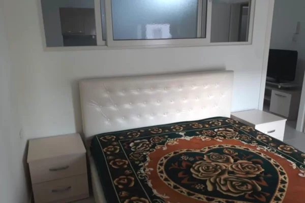 Shtepi me qera Apartament ne Tirane, 1+1, Mobilimi E mobiluar, Pagesa 45,000  Leke.
