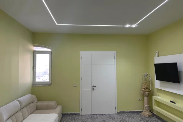 Shtepi me qera Apartament ne Tirane, 3+1, Mobilimi E mobiluar, Pagesa 750  Euro.