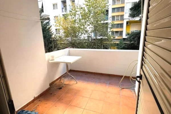 Shtepi me qera Apartament ne Tirane, 2+1, Mobilimi E mobiluar, Pagesa 50,000  Leke.