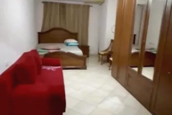 Shtepi me qera Apartament ne Tirane, 2+1, Mobilimi E mobiluar, Pagesa 50,000  Leke.