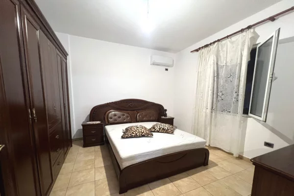 Shtepi me qera Apartament ne Tirane, 1+1, Mobilimi E mobiluar, Pagesa 40,000  Leke.