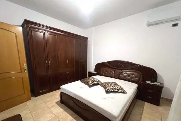 Shtepi me qera Apartament ne Tirane, 1+1, Mobilimi E mobiluar, Pagesa 40,000  Leke.