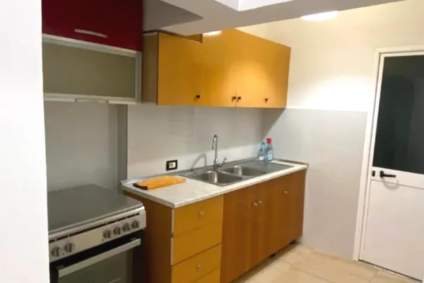 Shtepi me qera Apartament ne Tirane, 1+1, Mobilimi E mobiluar, Pagesa 45,000  Leke.