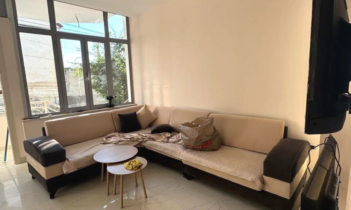 Shtepi me qera Apartament ne Tirane, 1+1, Mobilimi E mobiluar, Pagesa 45,000  Leke.