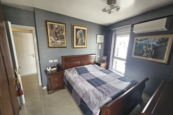 Shtepi ne shitje Apartament ne Tirane, 3+1, Mobilimi E mobiluar, Pagesa 259,000  Euro.