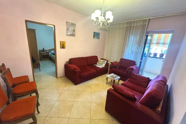 Shtepi ne shitje 3+1 ne Tirane - 18,000,000 Leke