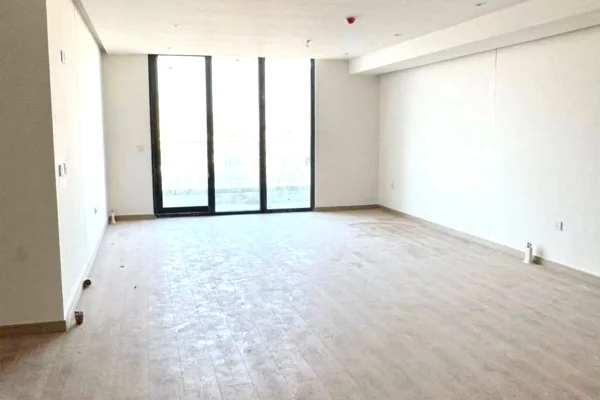Perballe me Qendren Kristal, mbi Unaze, Eleonora.   Shesim super apartament 1+1 