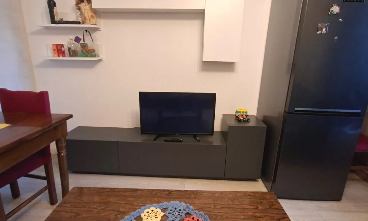 Shtepi ne shitje Apartament ne Tirane, 1+1, Mobilimi E mobiluar, Pagesa 7,500,000  Leke.