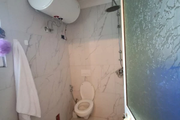 Shtepi ne shitje Apartament ne Tirane, 1+1, Mobilimi E mobiluar, Pagesa 7,500,000  Leke.