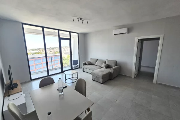 Shtepi me qera Apartament ne Tirane, 2+1, Mobilimi E mobiluar, Pagesa 75,000  Leke.