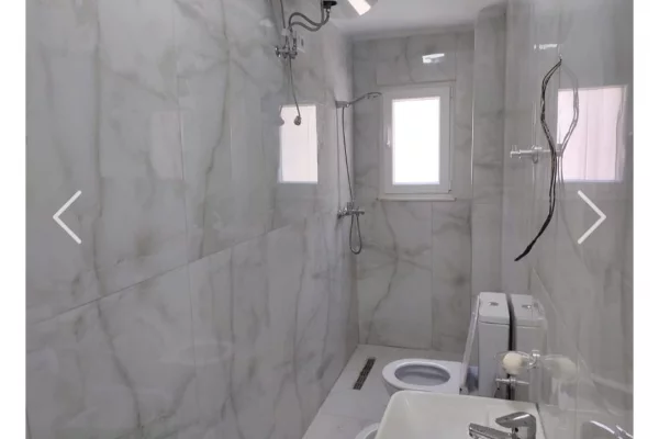 Shtepi me qera Apartament ne Tirane, 1+1, Mobilimi E mobiluar, Pagesa 60,000  Leke.