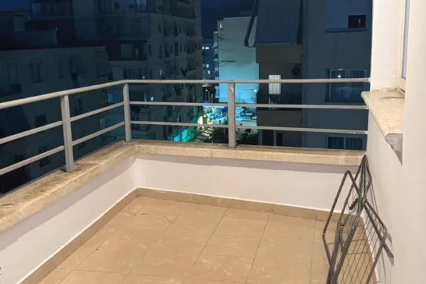Shtepi me qera Apartament ne Tirane, 1+1, Mobilimi E mobiluar, Pagesa 40,000  Leke.