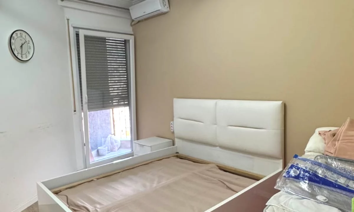 Shtepi me qera Apartament ne Tirane, 1+1, Mobilimi E mobiluar, Pagesa 60,000  Leke.