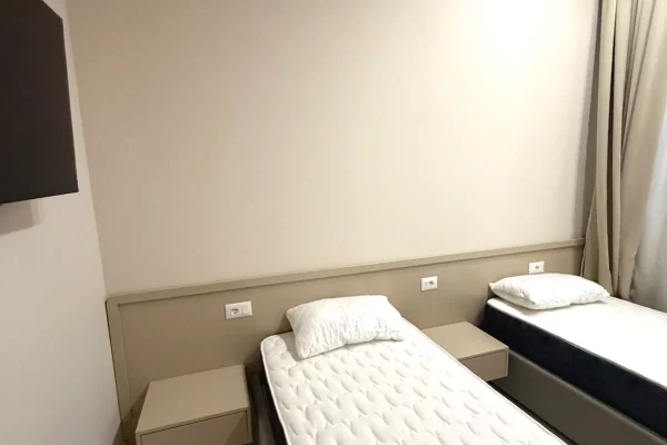 Shtepi me qera Apartament ne Tirane, 2+1, Mobilimi E mobiluar, Pagesa 100,000  Leke.