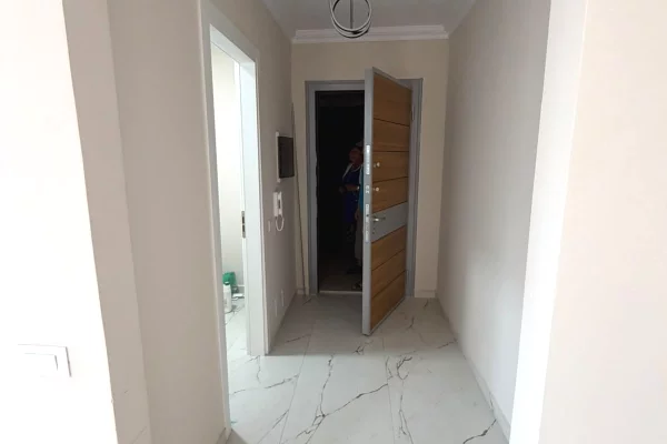 Shtepi me qera Apartament ne Tirane, 2+1, Mobilimi Bosh, pa mobiluar, Pagesa 90,000  Leke.