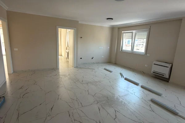 Shtepi me qera Apartament ne Tirane, 2+1, Mobilimi Bosh, pa mobiluar, Pagesa 90,000  Leke.