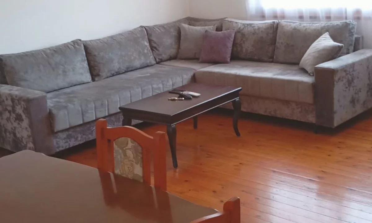 Shtepi me qera Apartament ne Tirane, 2+1, Mobilimi E mobiluar, Pagesa 45,000  Leke.