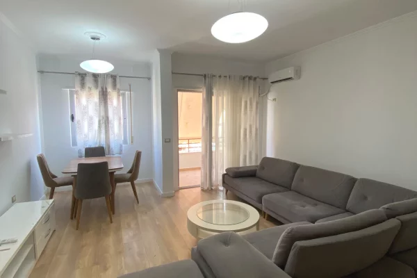 Jepet me qera apartament 2+1+2 tualete+2 Ballkone te Liqeni Thate Afer restorant Mir Zotit