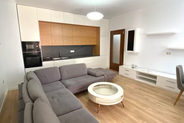 Shtepi me qera Apartament ne Tirane, 2+1, Mobilimi E mobiluar, Pagesa 80,000  Leke.