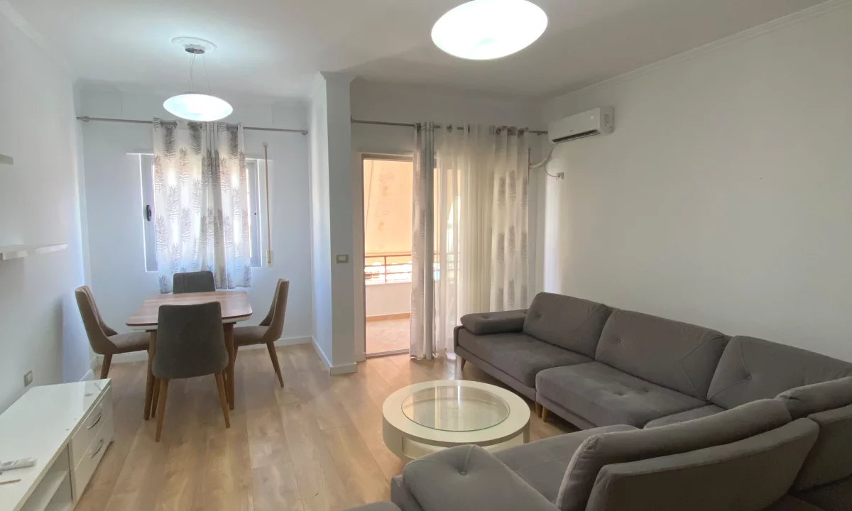 Shtepi me qera Apartament ne Tirane, 2+1, Mobilimi E mobiluar, Pagesa 80,000  Leke.
